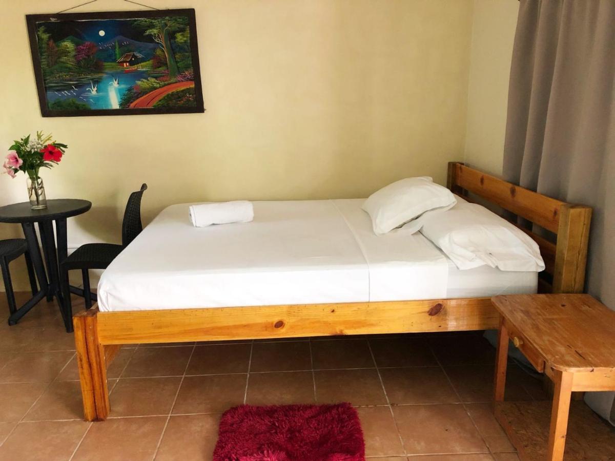 Sunshine Hotel Little Corn Island Εξωτερικό φωτογραφία